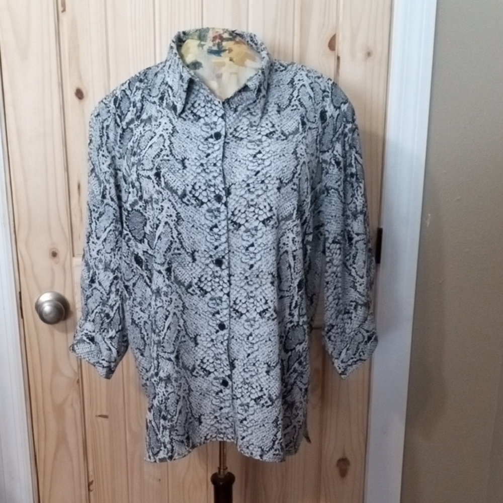 Notations Monochrome and Floral Blouse